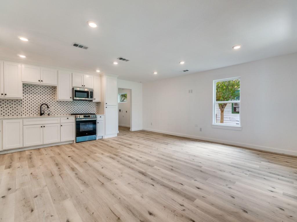 Deerpath Village 05 - Residential