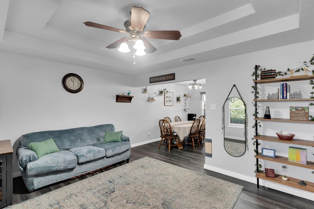 112 Lawndale Drive