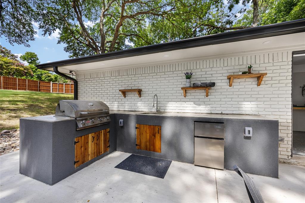 BRIARWOOD EAST NO 2 - Residential Lease