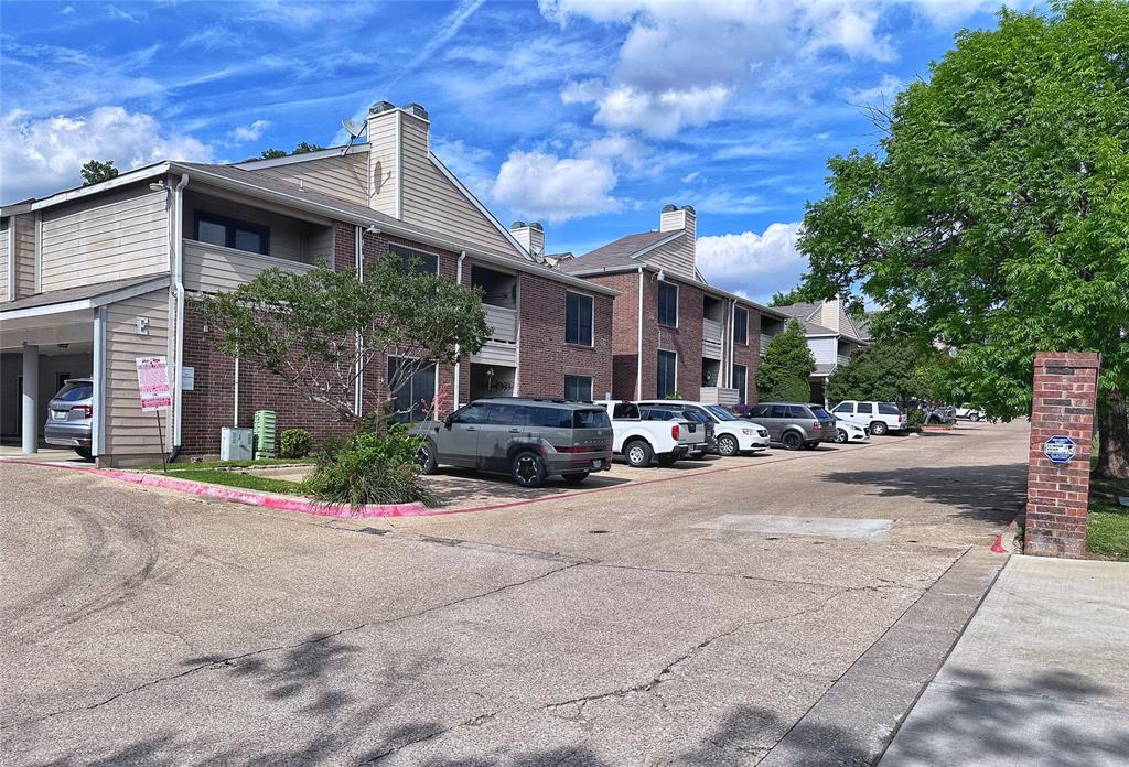 Parkwood Creek Condos - Residential