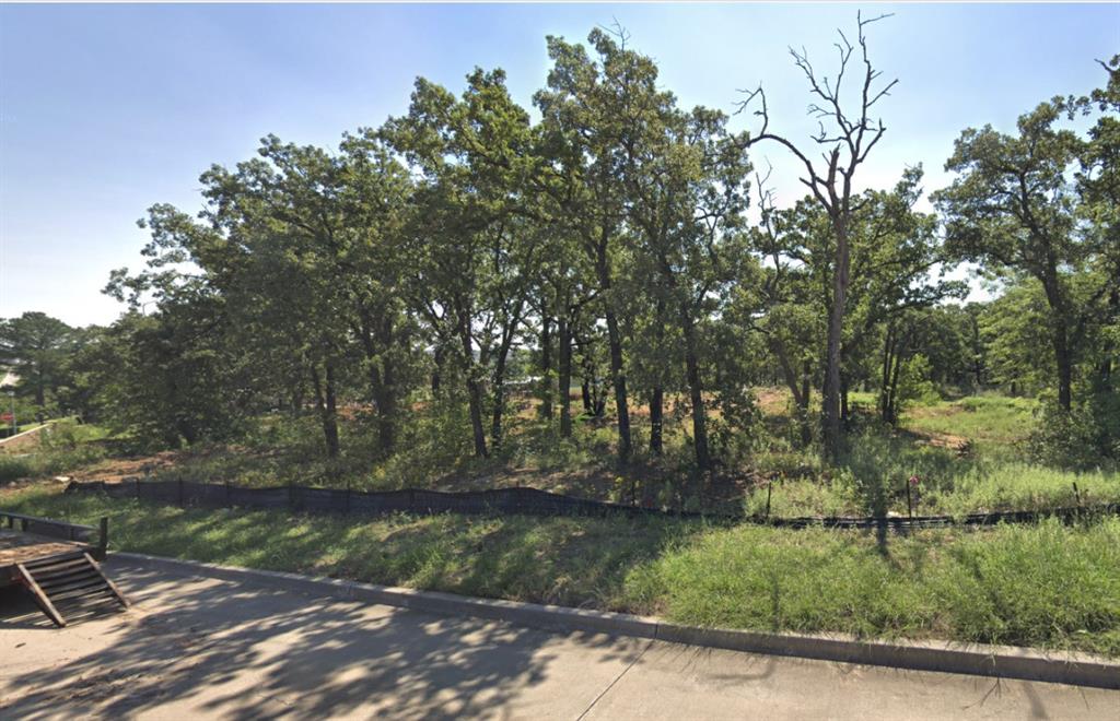 608 Forest View Court