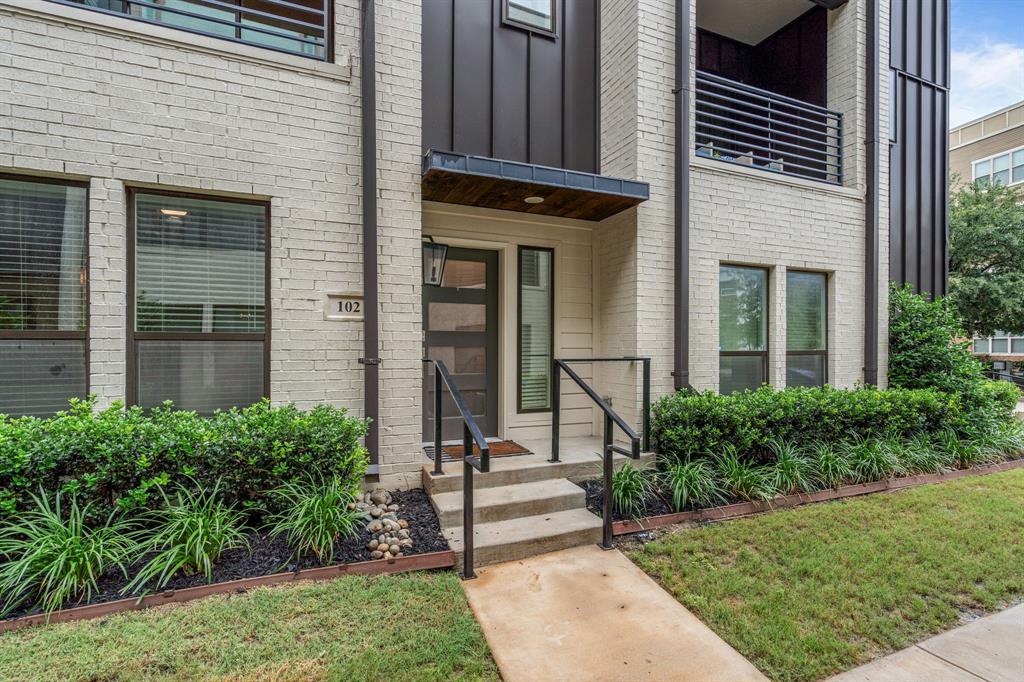 2741 Merrimac Street 102