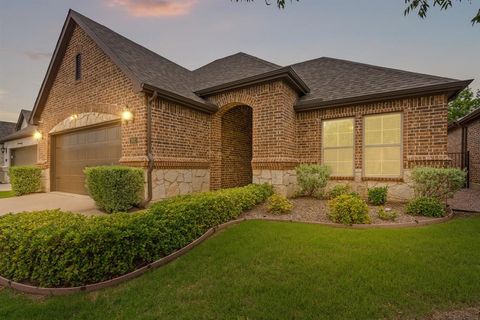 2802 Esplanade Boulevard 5802 Mansfield TX 76063