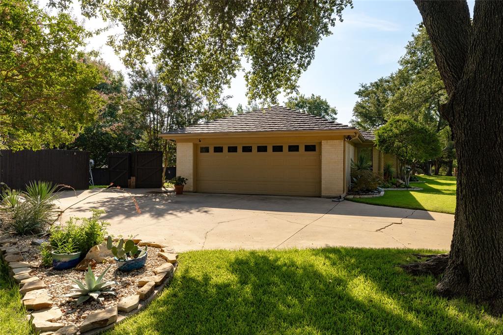 Ridglea Country Club Estates - Residential