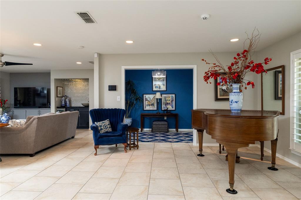 Ridglea Country Club Estates - Residential