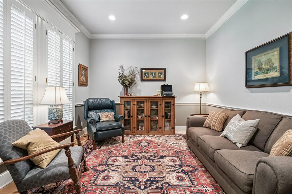 3718 Lakeview Drive