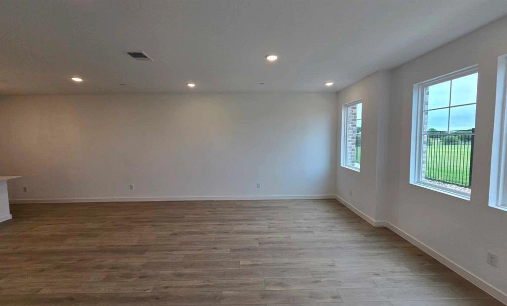 5728 Lakeview Drive