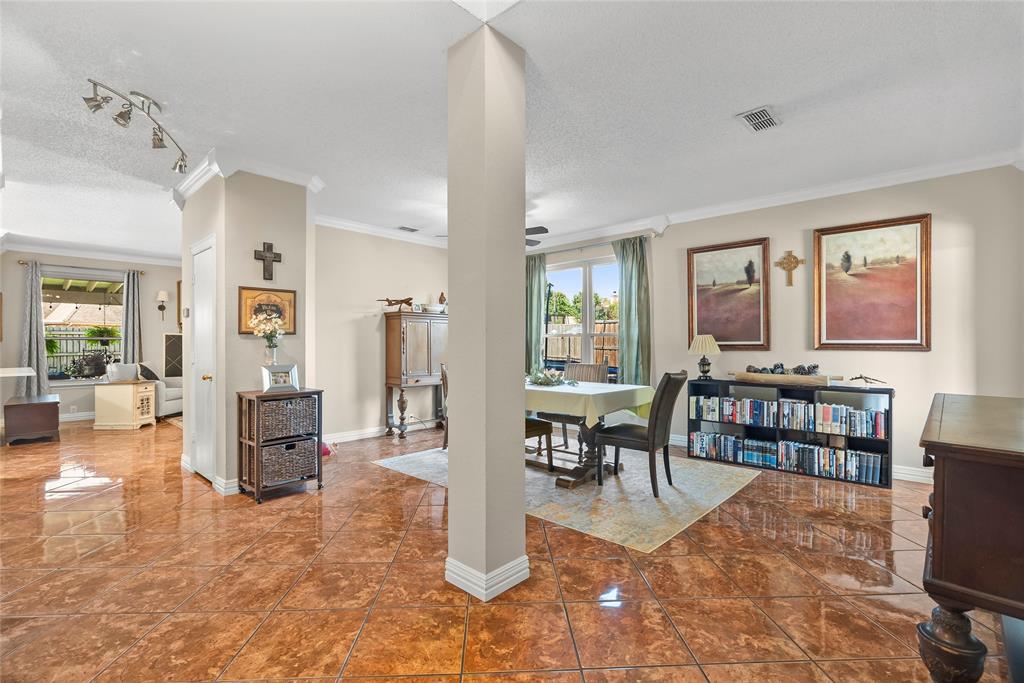 324 Georgian Oak Court