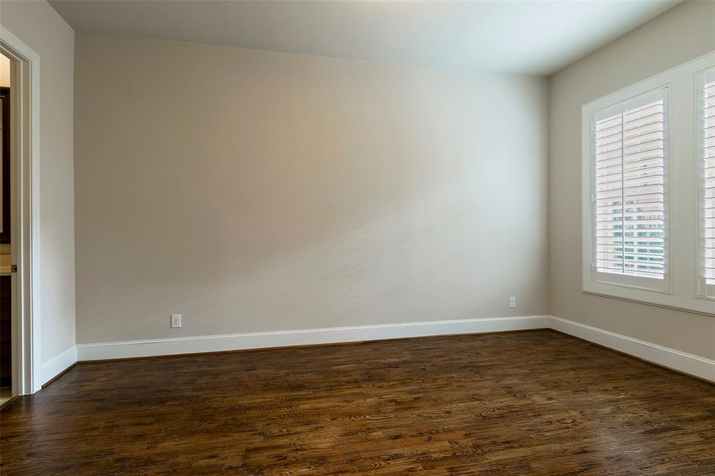 Irving, Texas 75039, United States, 3 Bedrooms Bedrooms, ,4 BathroomsBathrooms,Residential,Pending,13210