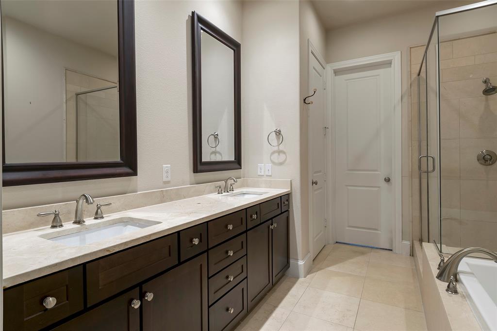 Irving, Texas 75039, United States, 3 Bedrooms Bedrooms, ,4 BathroomsBathrooms,Residential,Pending,13210
