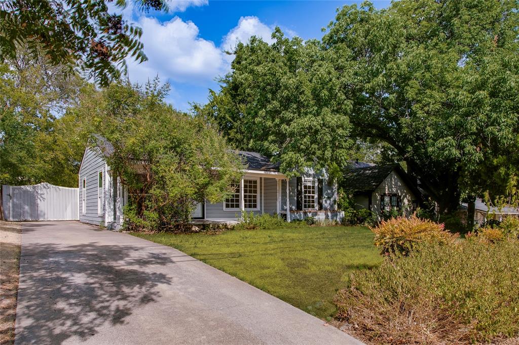 1806 Lakeland Drive