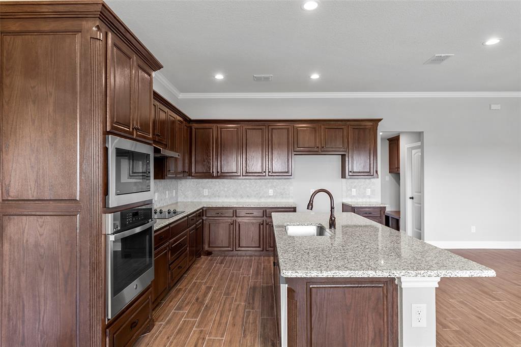 High Meadow Est, Ph II - Residential