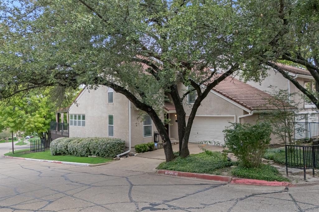 3326 Augusta Boulevard