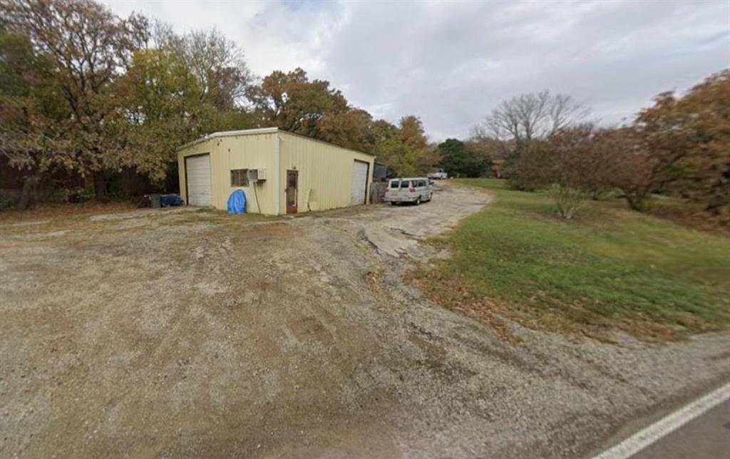 3950 T W King Road