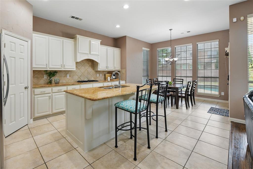 Lantana, Texas 76226, United States, 5 Bedrooms Bedrooms, ,4 BathroomsBathrooms,Residential,Pending,115889