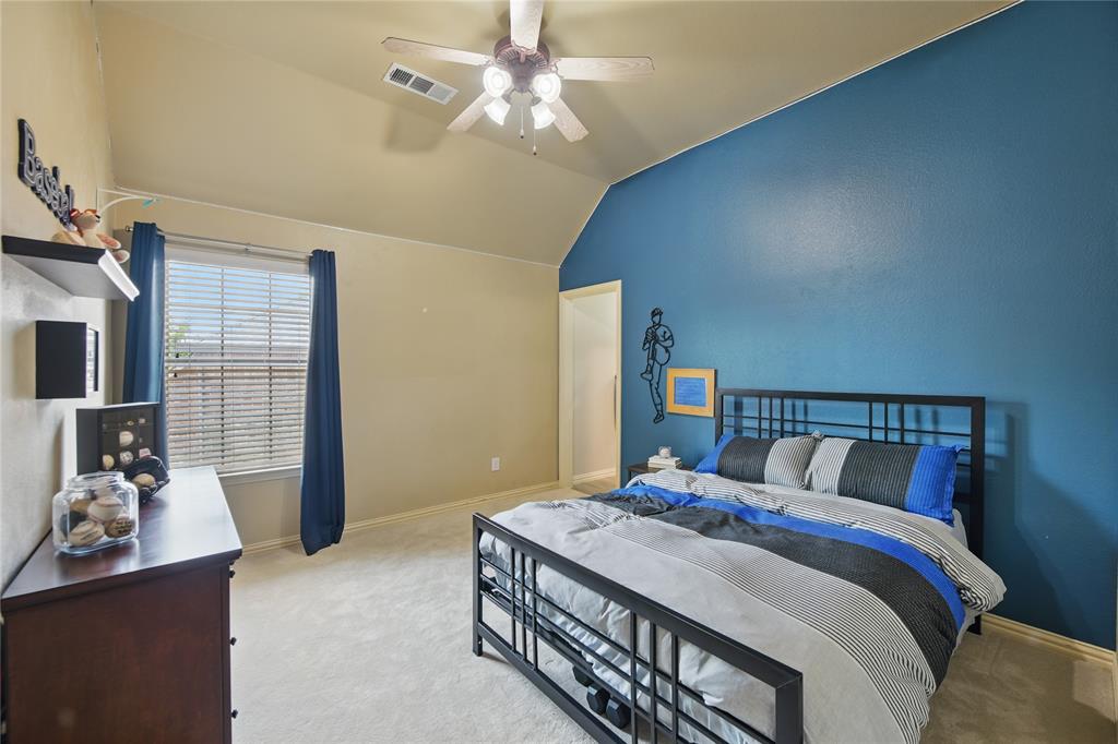 Lantana, Texas 76226, United States, 5 Bedrooms Bedrooms, ,4 BathroomsBathrooms,Residential,Pending,115889