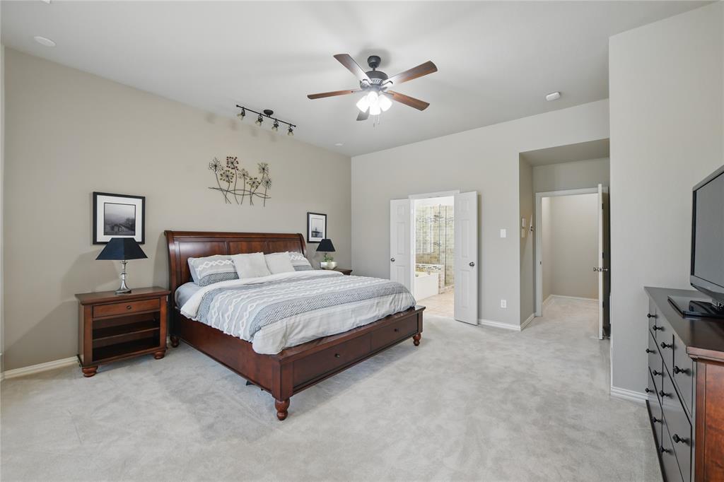 Lantana, Texas 76226, United States, 5 Bedrooms Bedrooms, ,4 BathroomsBathrooms,Residential,Pending,115889