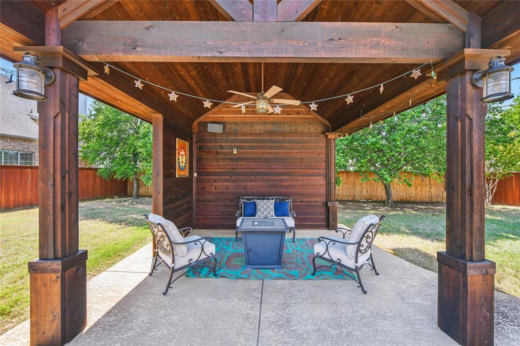 Lantana, Texas 76226, United States, 5 Bedrooms Bedrooms, ,4 BathroomsBathrooms,Residential,Pending,115889