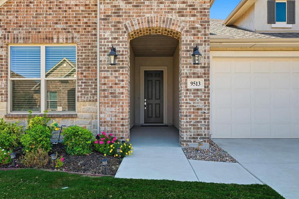 9513 Windwood Lane