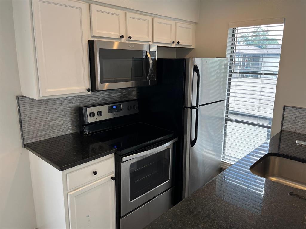 2800 Douglas Avenue 214