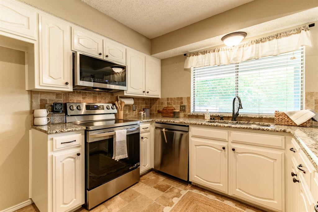 1600 Hastings Drive