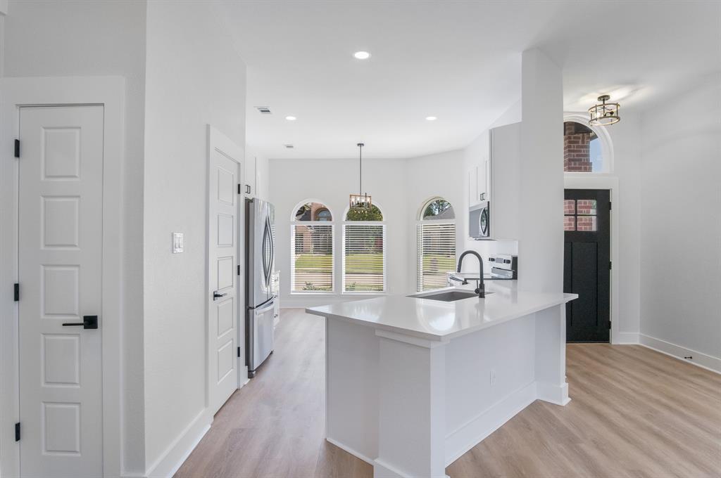 Rockwall, Texas 75032, United States, 3 Bedrooms Bedrooms, ,2 BathroomsBathrooms,Residential,Pending,135594