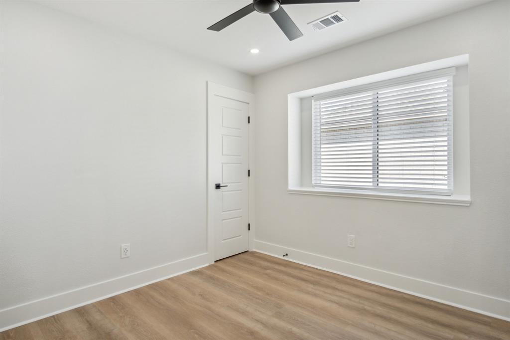 Rockwall, Texas 75032, United States, 3 Bedrooms Bedrooms, ,2 BathroomsBathrooms,Residential,Pending,135594