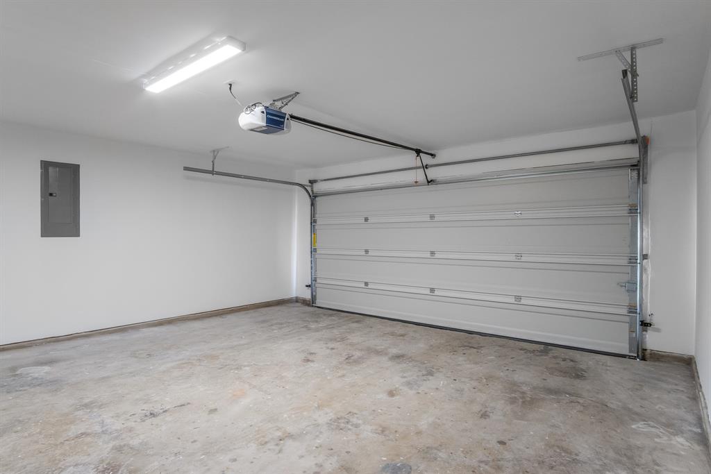 Rockwall, Texas 75032, United States, 3 Bedrooms Bedrooms, ,2 BathroomsBathrooms,Residential,Pending,135594