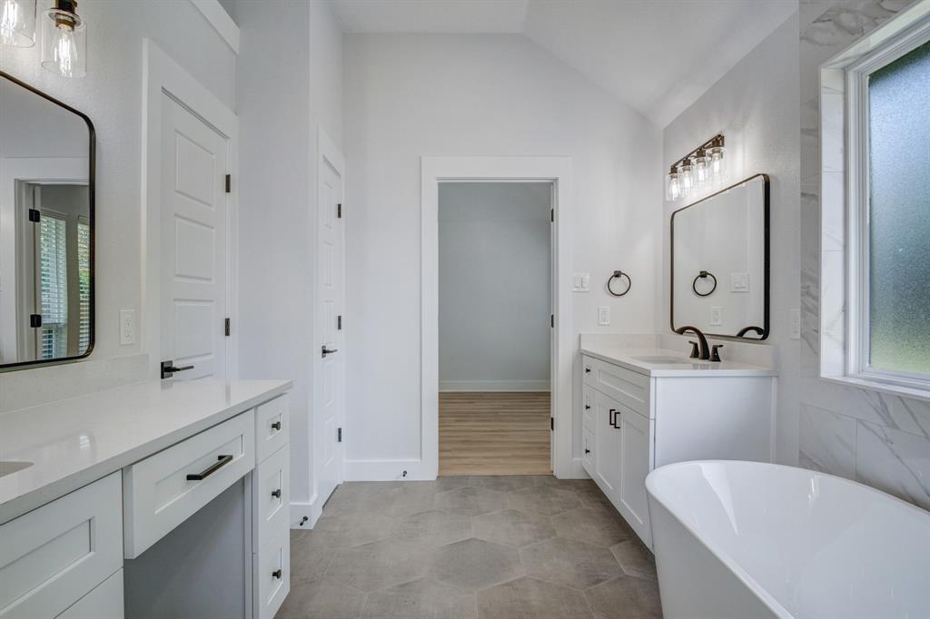 Rockwall, Texas 75032, United States, 3 Bedrooms Bedrooms, ,2 BathroomsBathrooms,Residential,Pending,135594