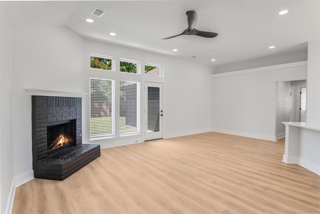 Rockwall, Texas 75032, United States, 3 Bedrooms Bedrooms, ,2 BathroomsBathrooms,Residential,Pending,135594