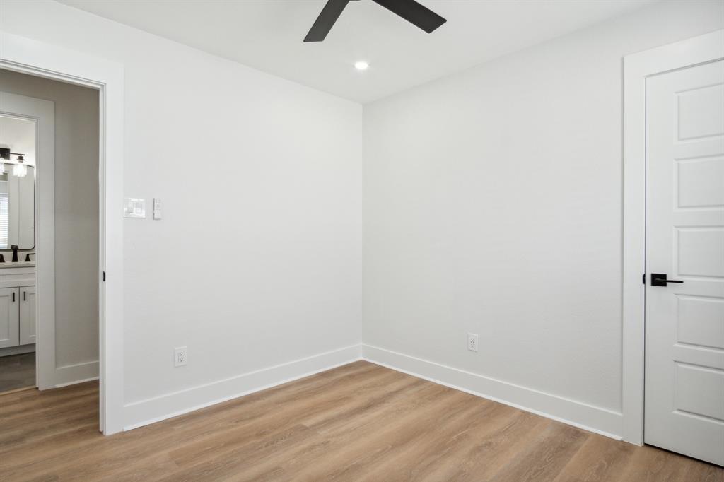 Rockwall, Texas 75032, United States, 3 Bedrooms Bedrooms, ,2 BathroomsBathrooms,Residential,Pending,135594