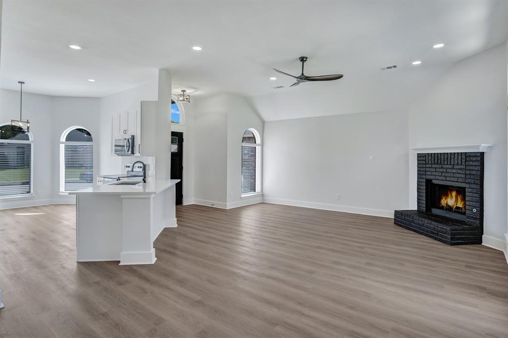 Rockwall, Texas 75032, United States, 3 Bedrooms Bedrooms, ,2 BathroomsBathrooms,Residential,Pending,135594