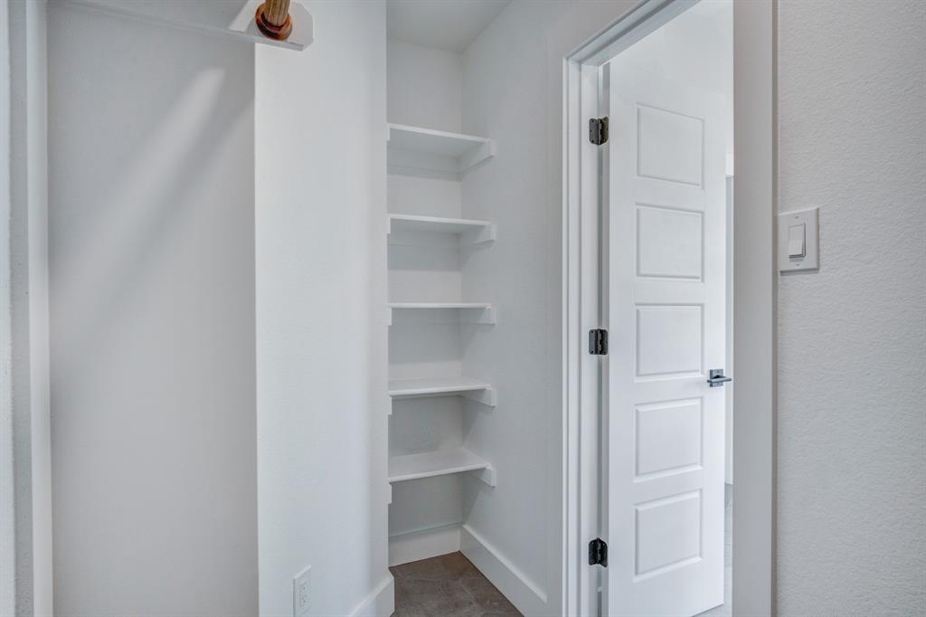 Rockwall, Texas 75032, United States, 3 Bedrooms Bedrooms, ,2 BathroomsBathrooms,Residential,Pending,135594