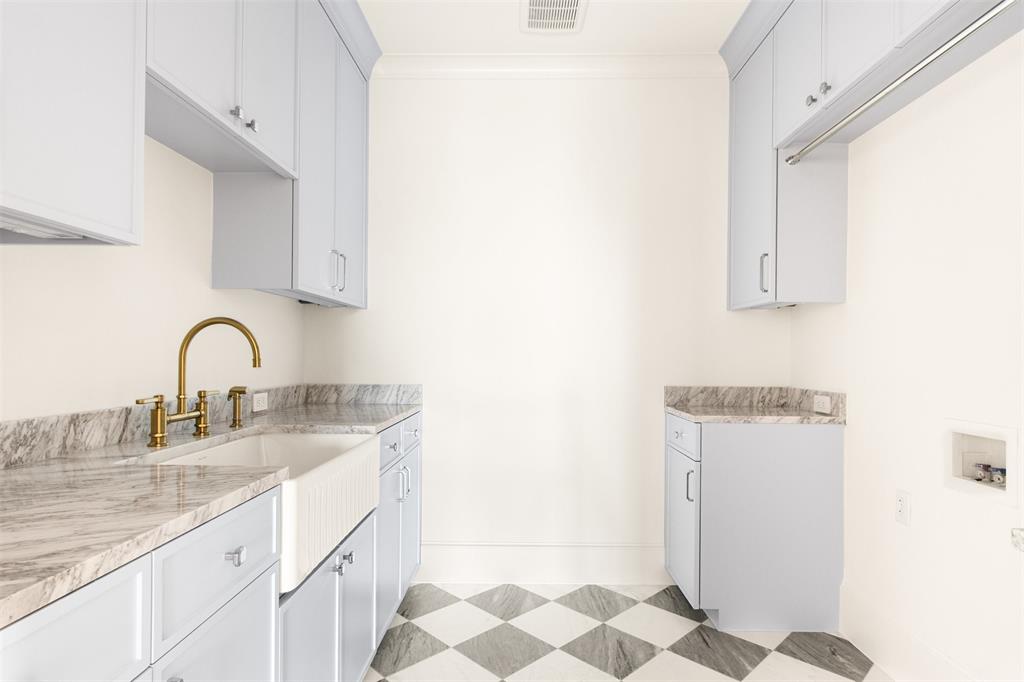 Crestmanor Estates - Residential