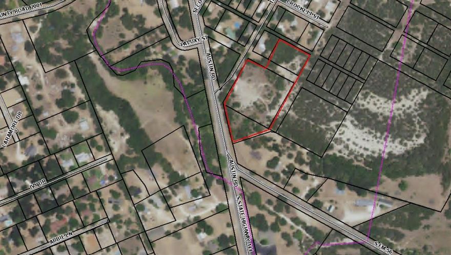 3+ acres with approximately 300' of Hwy 144 frontage located at the corner of Hwy 144 and 3rd. Currently zoned as single family residential but should be an easy zoning change to commercial. Would make an ideal location for convenience store and fuel center as this side of Glen Rose does not have a fuel 'gas station' option. TXDOT shows an average daily traffic count of over 5500 cars at the property location, and 8600 cars daily before the Paluxy bridge. Last reporting period available is 2023. These numbers may be low for 2024 2025. 
8 inch sewer line and 6 inch water line along 3rd street. 2 inch water line along property side of Hwy 144. Natural gas is in the area. Electricity available