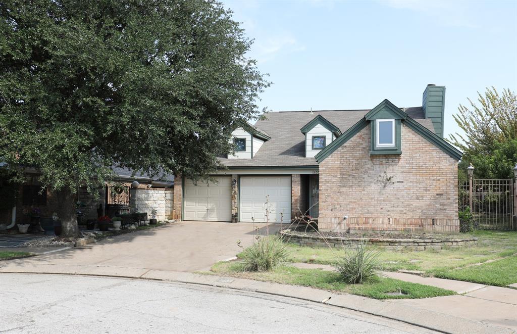 1433 Autumn Chase Square