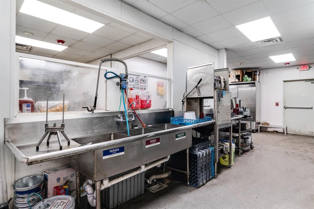 Tyler's Pizzeria Addition - Commercial Sale