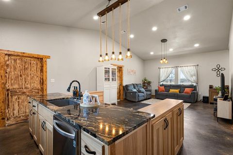 Tiny photo for 1501 Huddleston Road, Sunset, TX 76270 (MLS # 21198047)