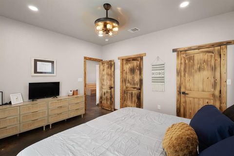 Tiny photo for 1501 Huddleston Road, Sunset, TX 76270 (MLS # 21198047)