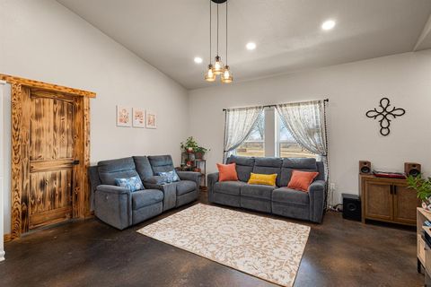 Tiny photo for 1501 Huddleston Road, Sunset, TX 76270 (MLS # 21198047)