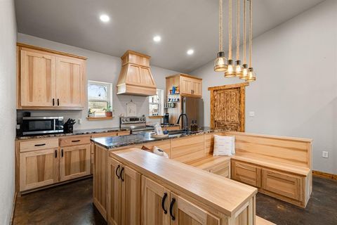 Tiny photo for 1501 Huddleston Road, Sunset, TX 76270 (MLS # 21198047)