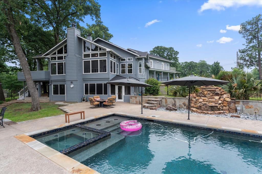 125 Oak Creek Drive