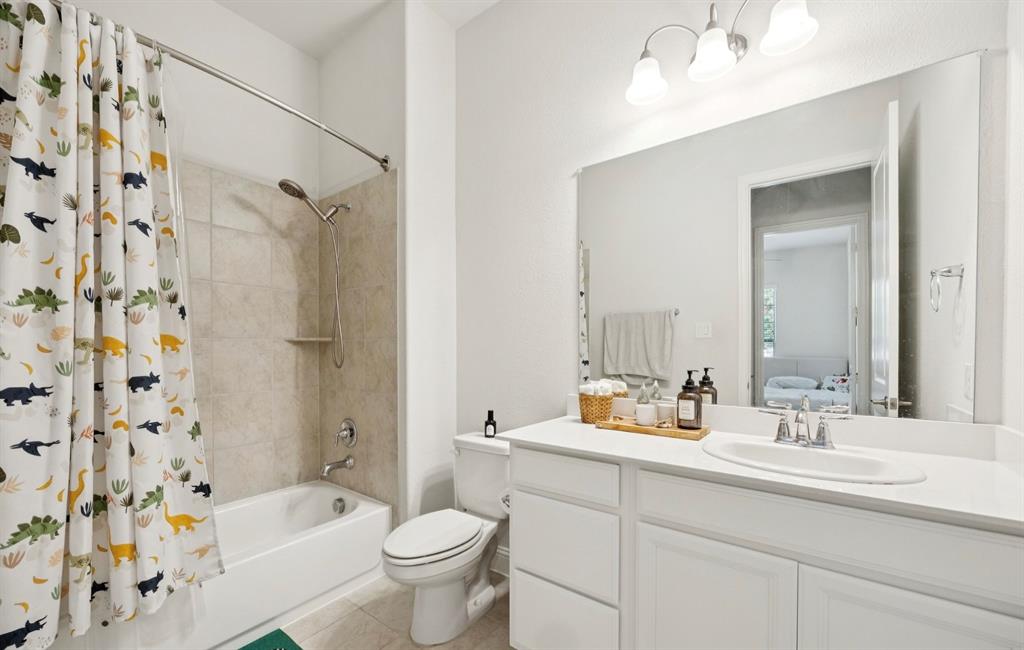 2732 Promenade