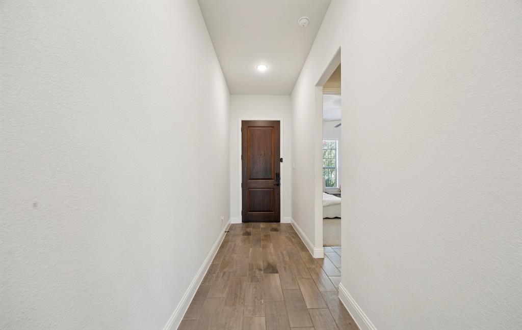 2732 Promenade