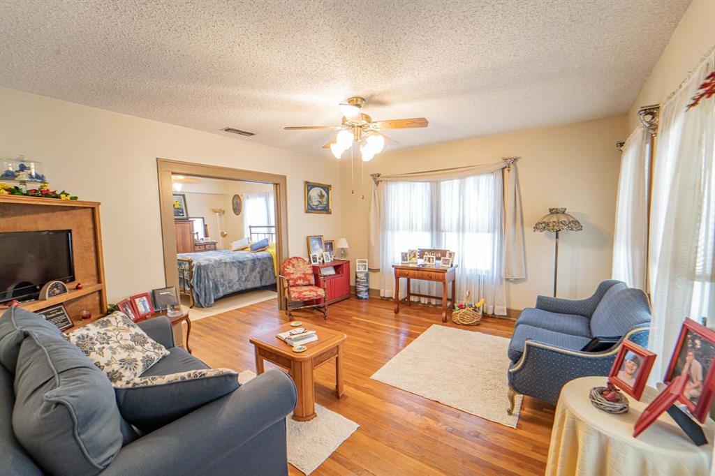 Lakeview - Commercial Sale