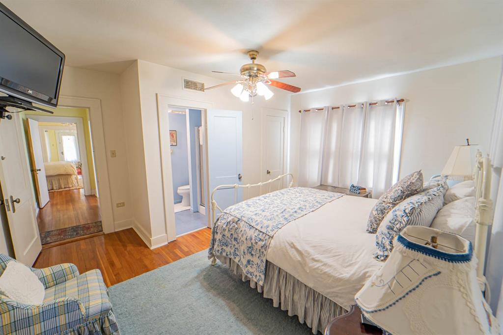 Lakeview - Commercial Sale