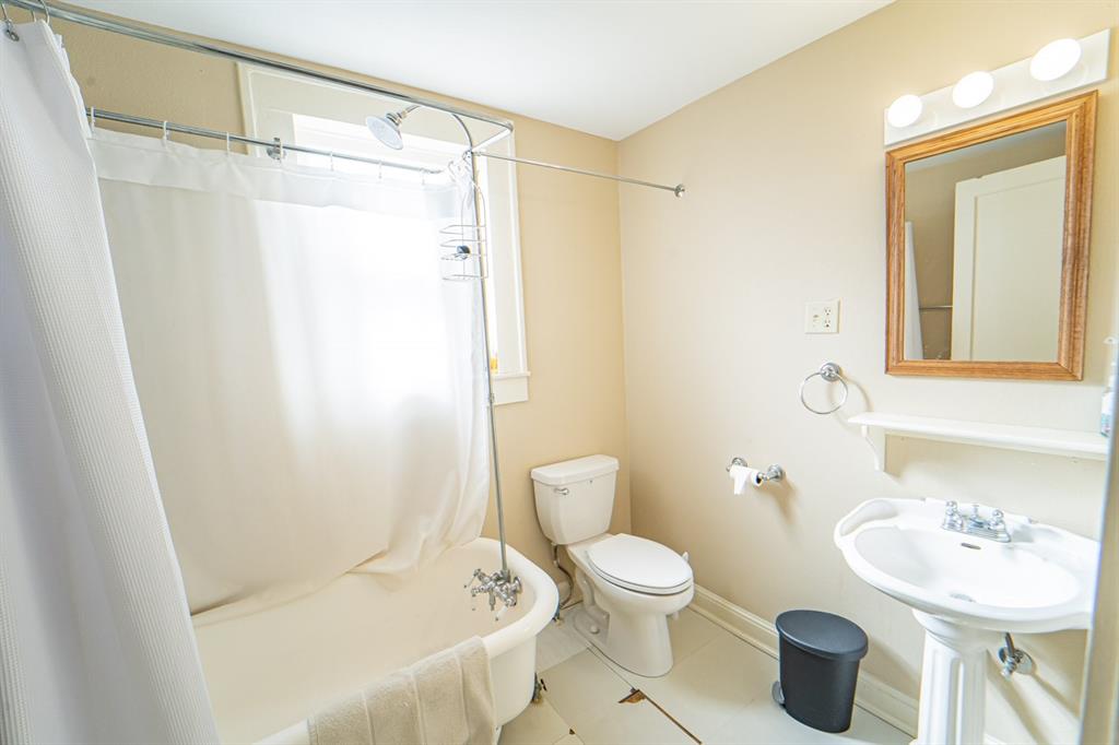 Lakeview - Commercial Sale