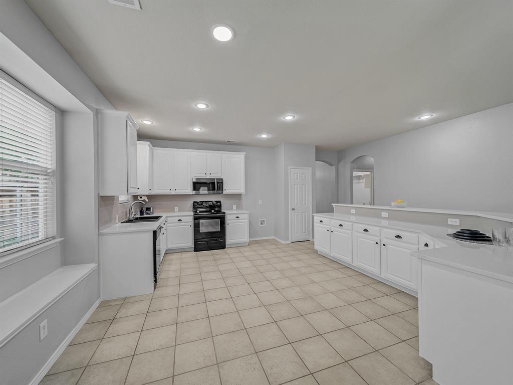 1401 Corinth Bend