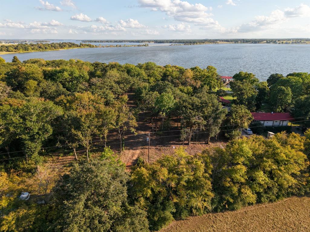 J L Chavert-East Lake - Land