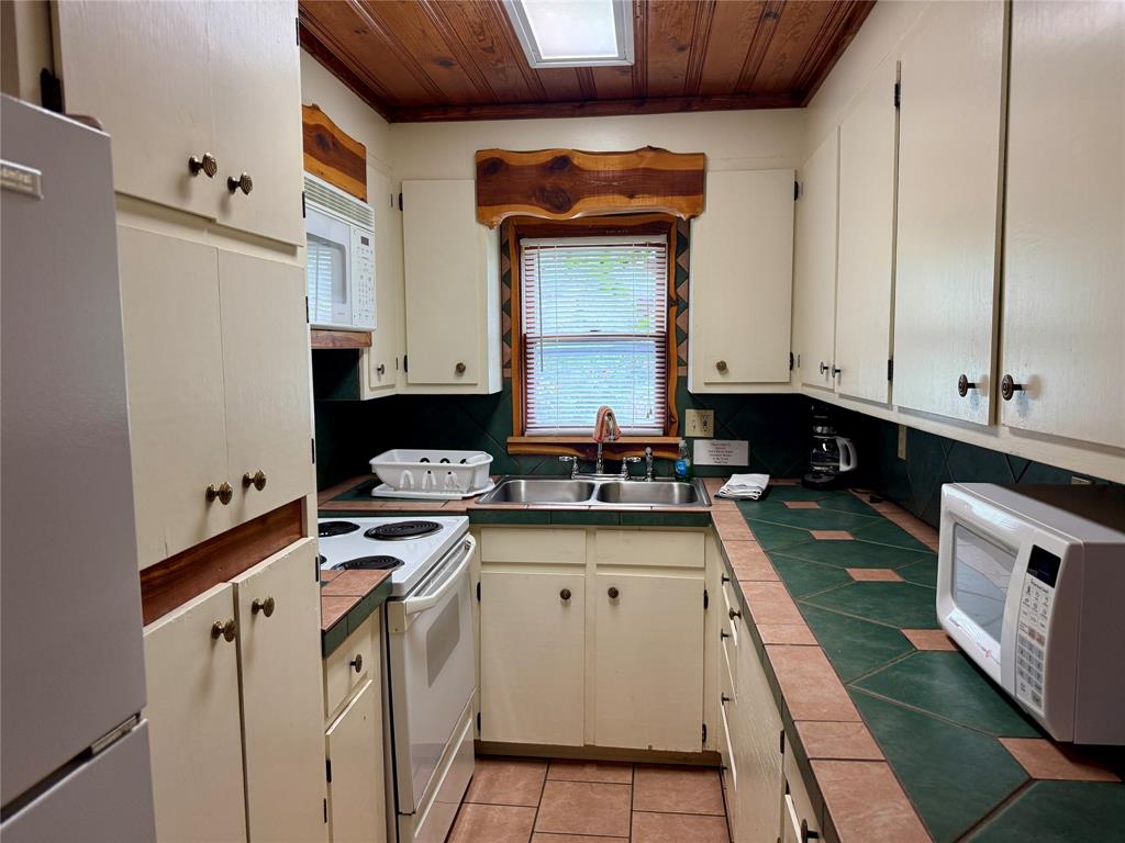 212 Deep Canyon Drive